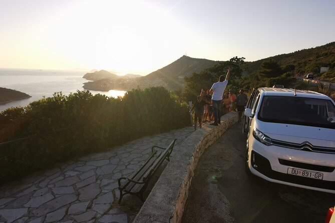 Private Transfer by 8 Seats Van From and to Dubrovnik Airport - Just The Basics