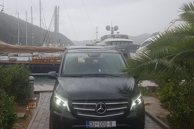Private Transfer Dubrovnik Airport to Dubrovnik ACI Marina in Komolac - Just The Basics