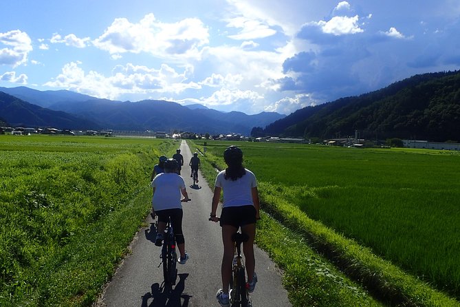 Short Morning Cycling Tour in Hida - Key Points