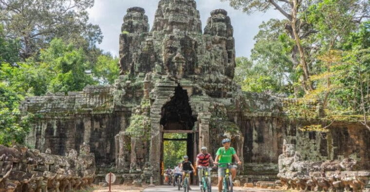 Siem Reap: 3-Day Guided Cycle Tour With Angkor Wat and Lunch