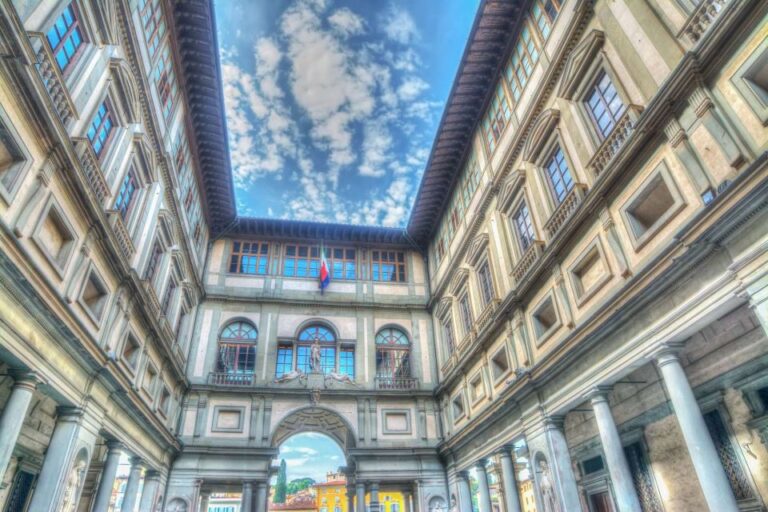 Skip-the-line Uffizi Gallery, Old Town & Duomo Private Tour