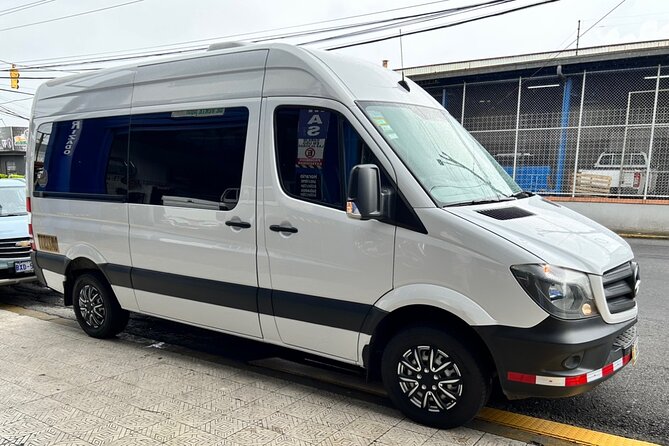 Transfer From Manuel Antonio to La Fortuna Arenal Volcano - Just The Basics