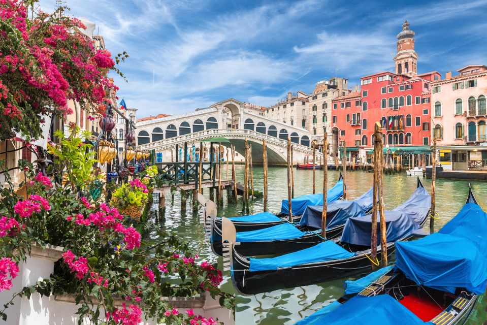 Venice: City Highlights Walking Tour With Optional Gondola - Just The Basics