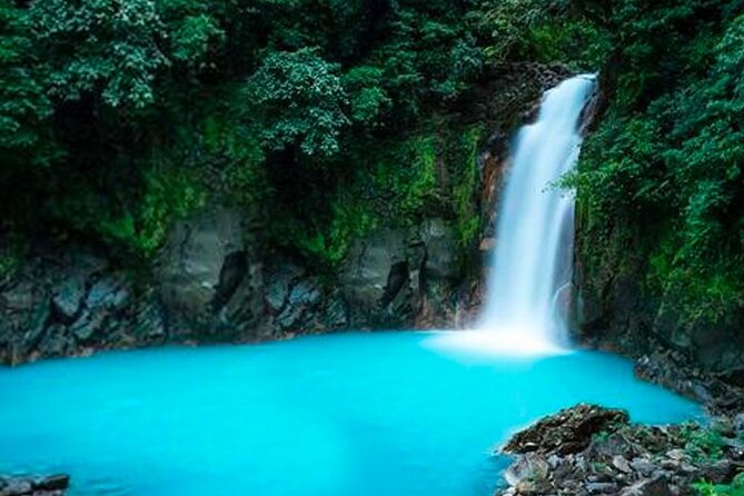 Waterfall & Blue Lagoon: Full-Day Tour in Rio Celeste Costa Rica