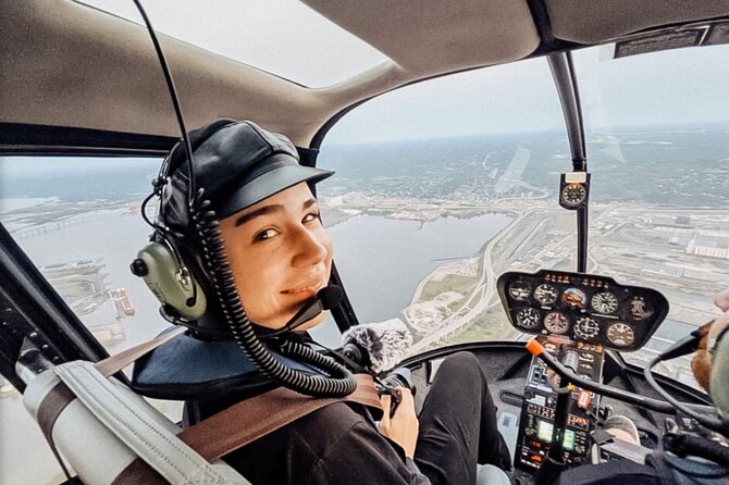 15-Mile Aerial Helicopter Tour Over Duluth and Superior - Key Points