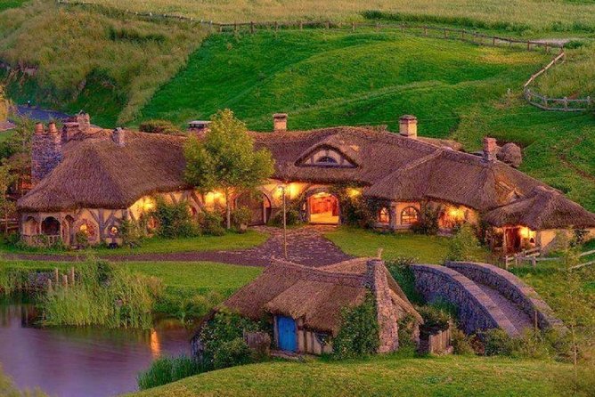 2 Day Hobbiton Movie Set, Waitomo Caves and Rotorua Private Tour From Auckland - Tour Highlights