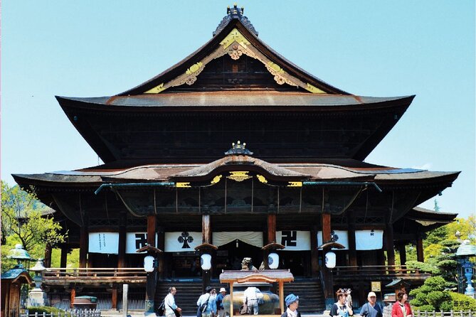 2-Day Zenkoji Overnight Tour With Shukubo Temple Lodging