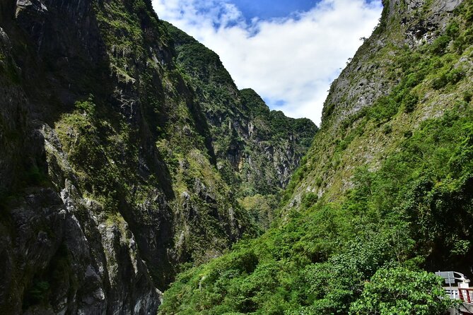 2 Days Private Day Tour in Hualien - Itinerary Highlights