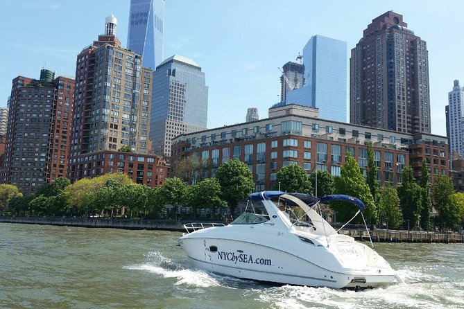2-Hour Private Luxury Boat Tour in New York City - Tour Overview