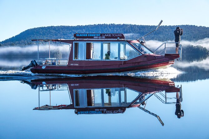 2-Hour Scenic Cruise in Lake Mapourika