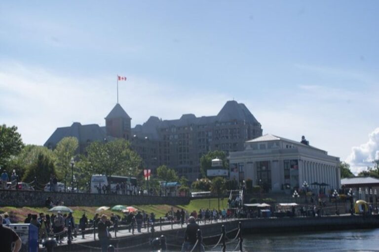 3-Day Vancouver City Tour Package With Whistler & Victoria