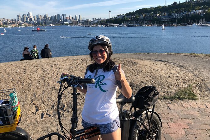 3 Hours Electric Bike Tour of Seattles Waterways, Nature and Neighborhoods