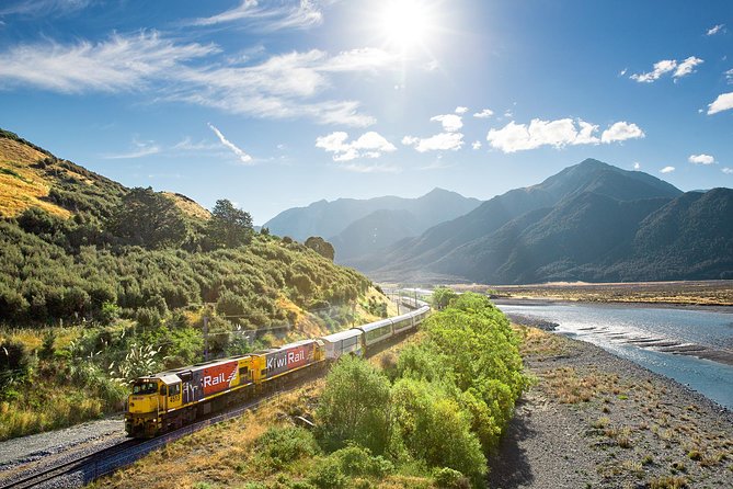 4 Day Southern Circuit: Glaciers, Christchurch and Mt Cook Tour From Queenstown