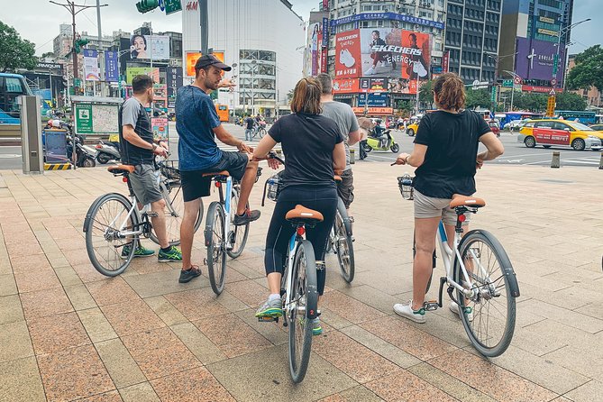 4-Hour Morning Cycling Tour in Taipei