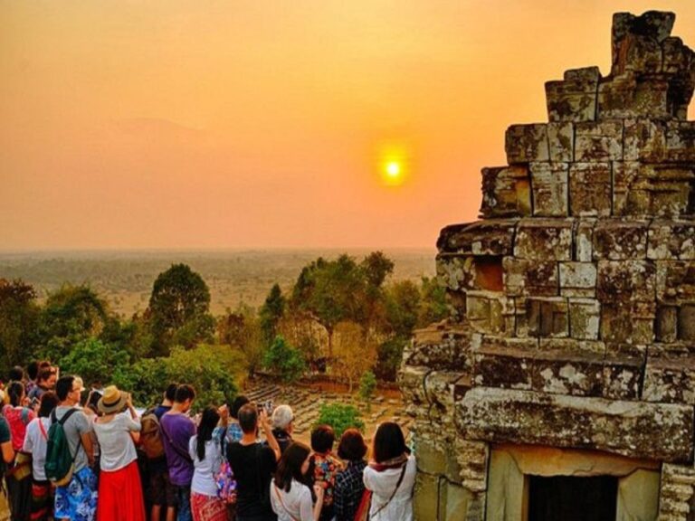 Angkor Wat Small Tour With Sunset Private Tuk-Tuk