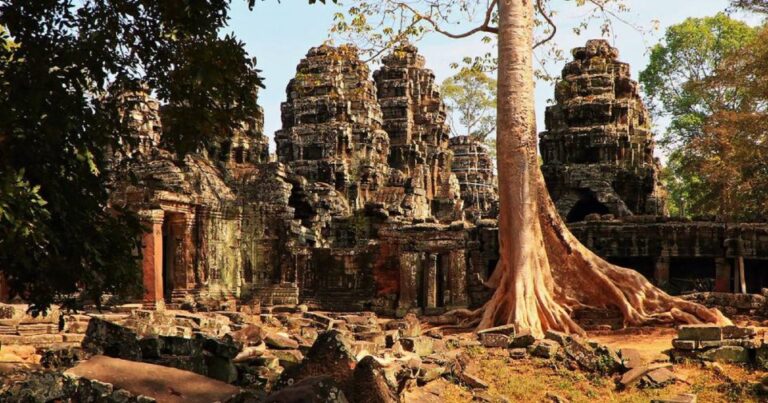 Angkor Wat Sunrise Small Tour