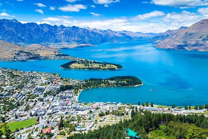 Arrival Private Transfer From Airport CHC to Christchurch in Luxury Van
