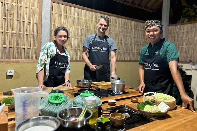 Balinese Cooking Class With Traditional Market Tour