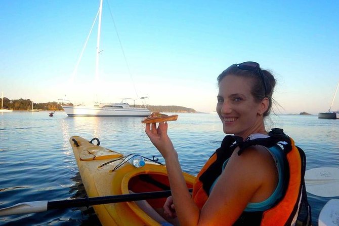 Batemans Bay Sunset Pizza Kayak Tour – Float and Feast