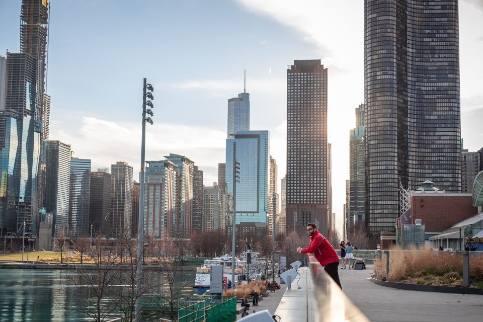 Chicago River by Private Boat Tour