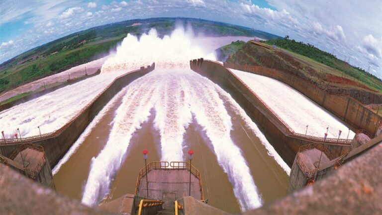 Foz Do Iguaçu: Itaipu Hydroelectric Dam Guided Tour