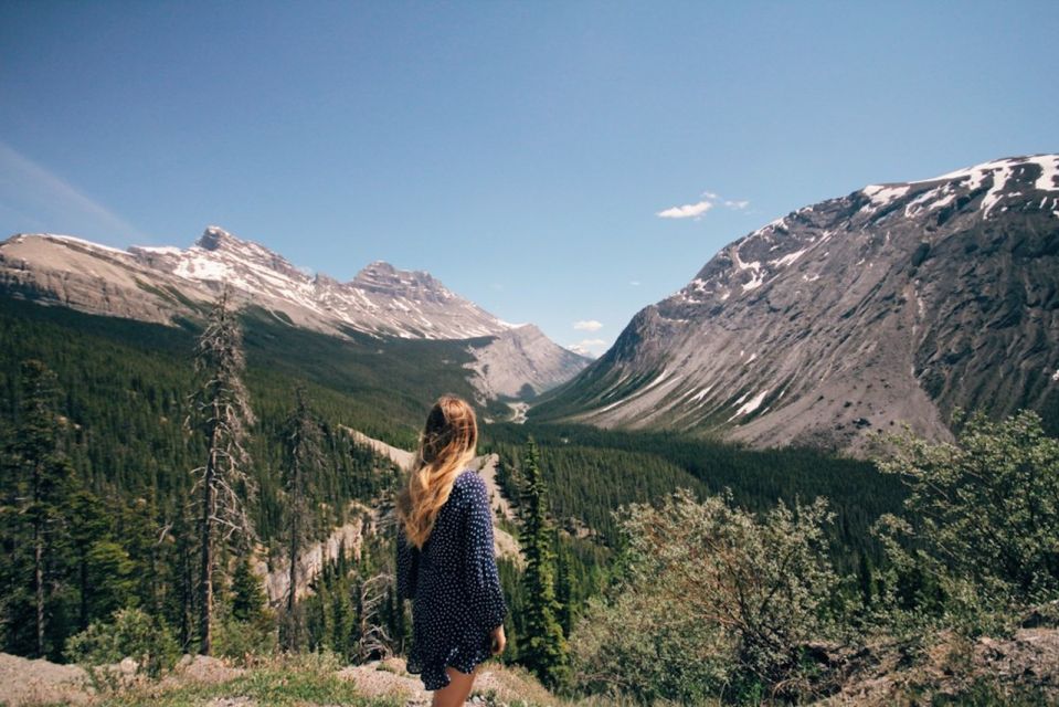 From Banff: Icefields Parkway Small Group Adventure