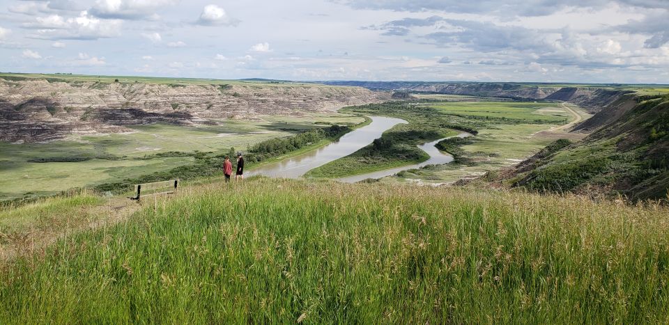 From Calgary: Drumheller and Badlands Tour - Itinerary Highlights