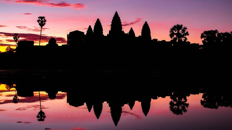 From Siem Reap: 2-Day Small Group Temples Sunrise Tour