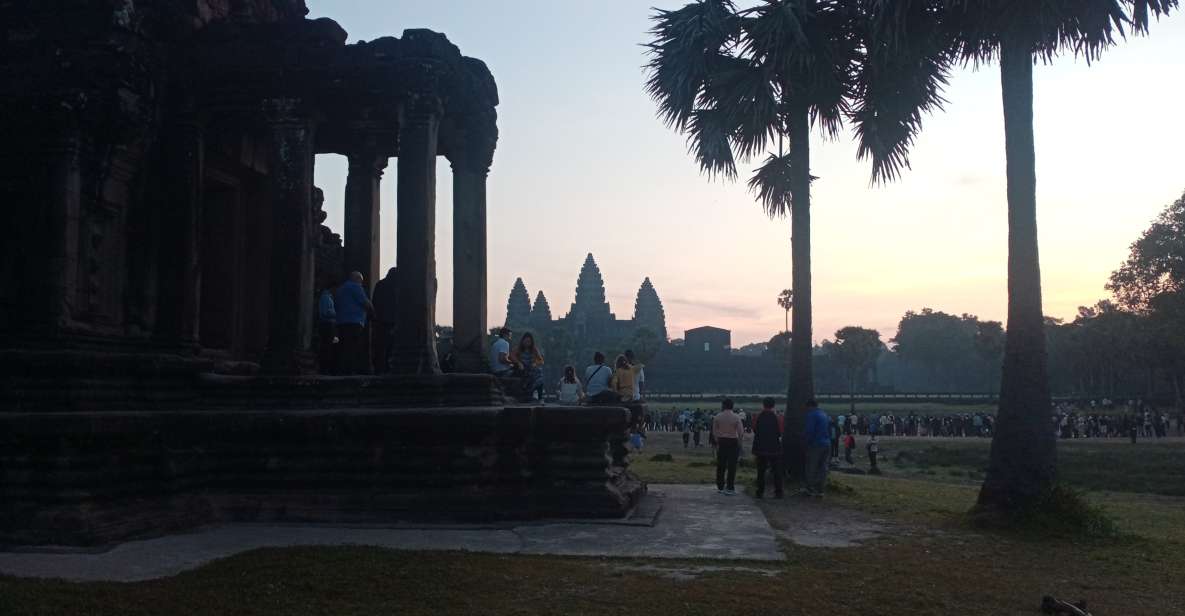 From Siem Reap: Angkor Wat Sunrise & Lost City Private Tour