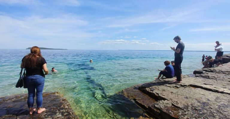 From Toronto: Bruce Peninsula National Park Guided Day Trip