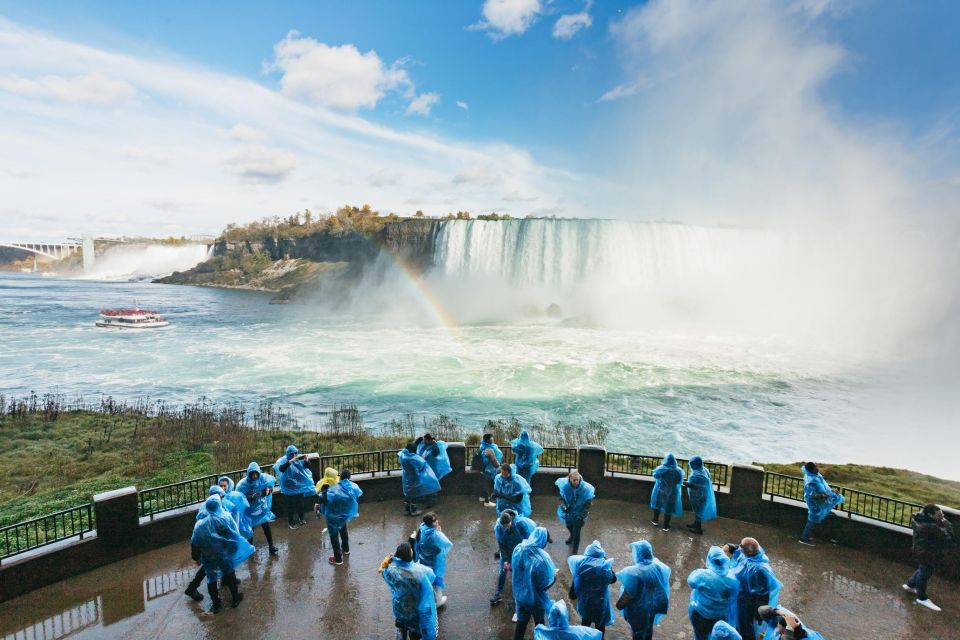 From Toronto: Early Bird Niagara Falls Small Group Day Trip