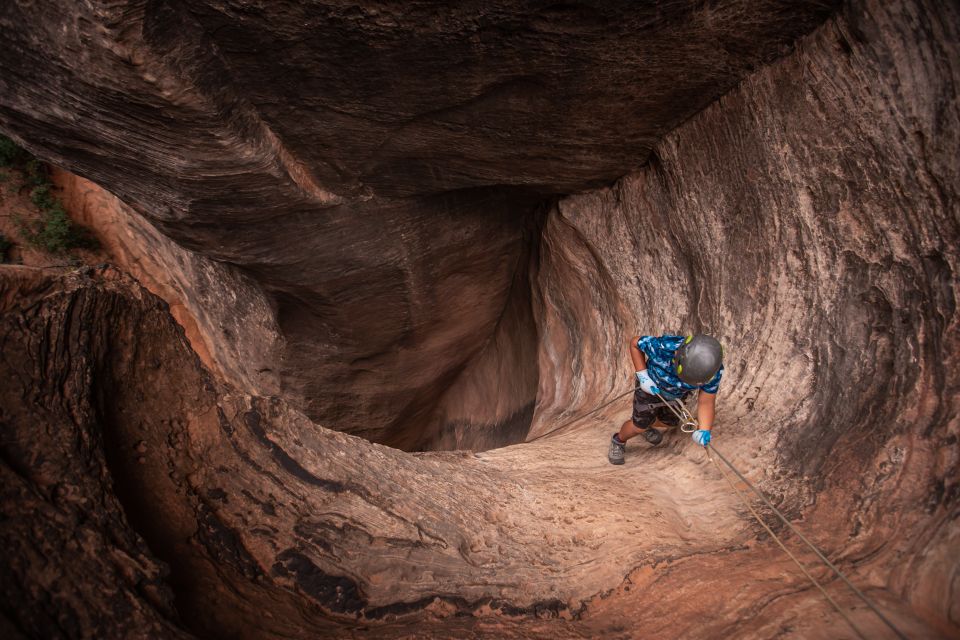 From Utah: 5-hour Canyoneering Experience Small Group Tour