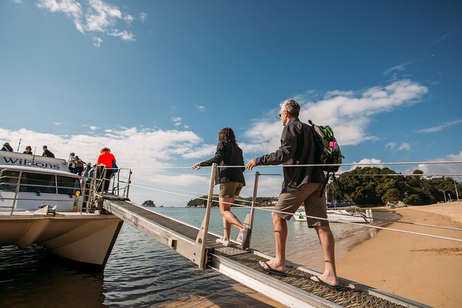 Full-Day Abel Tasman National Park Hiking Tour With Cruise
