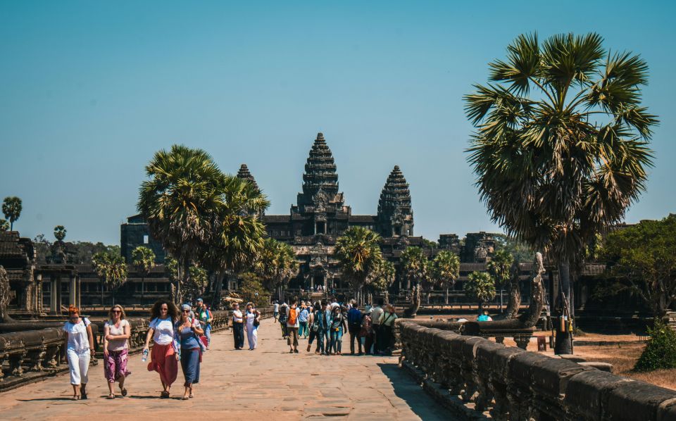 Full Day Angkor Complex From Sunrise by Tuk Tuk