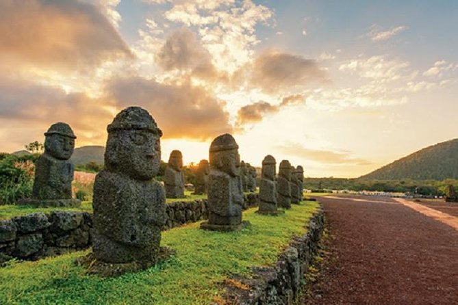 Full-Day Customizable Private Essential Jeju Island Tour for South Course