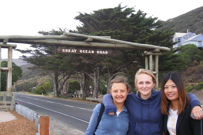 Full-Day Great Ocean Road and 12 Apostles Sunset Tour From Melbourne