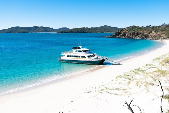 Great Keppel Island Adventure Tour – Snorkel and Boomnet