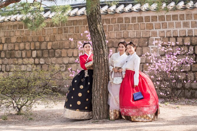 Gyeongbokgung Palace Hanbok Rental Experience Hanboknam (Korean Citizens Not Allowed)