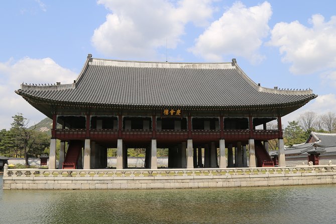 Gyeongbokgung Palace Private Half-Day Tour