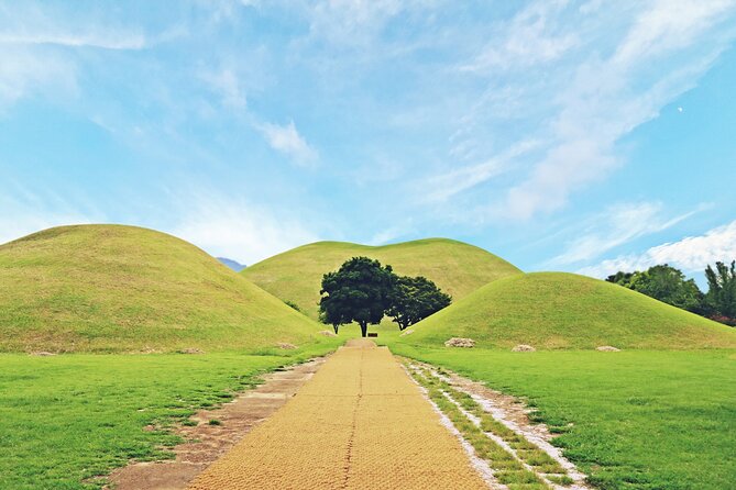 Gyeongju UNESCO World Heritage Guided Day Tour From Busan - Tour Highlights and Experience