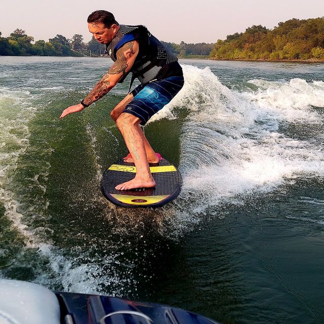 Half Day Boarding Experience Wakeboard,Wakesurf,or Kneeboard - Activity Overview