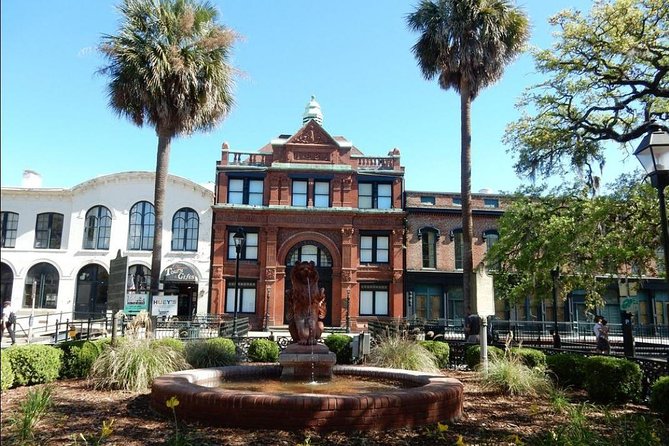 Historic Homes of Savannah Guided Walking Tour - Family Stories and Histories