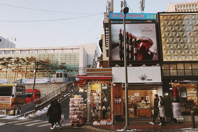 Hongdae Private Tours by Locals: 100% Personalized