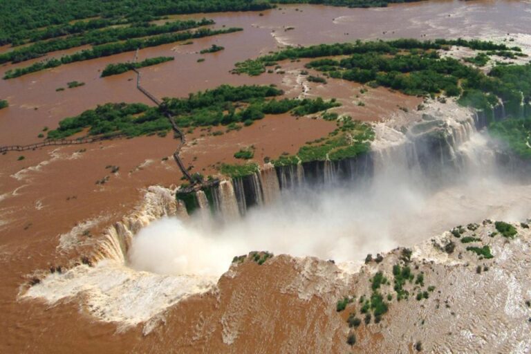 Iguazu Falls 2 Days – Argentina and Brazil Sides