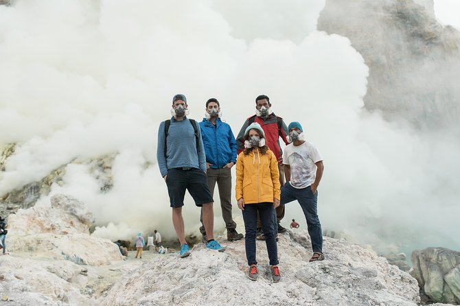Ijen Crater Small-Group Overnight Guided Trip From Bali  – Seminyak