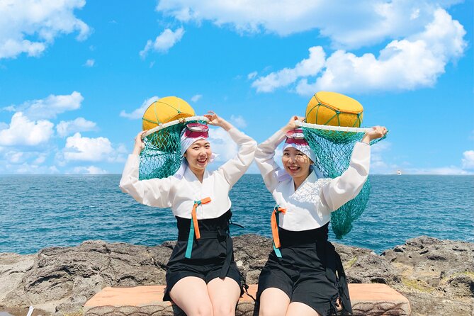 [Jeju] Private Photoshoot With Traditional Pearl Diver Haenyeo Costume