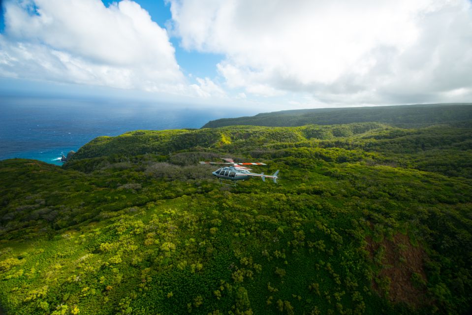 Kailua-Kona: Volcano and Kohala Landing Helicopter Tour - Tour Details