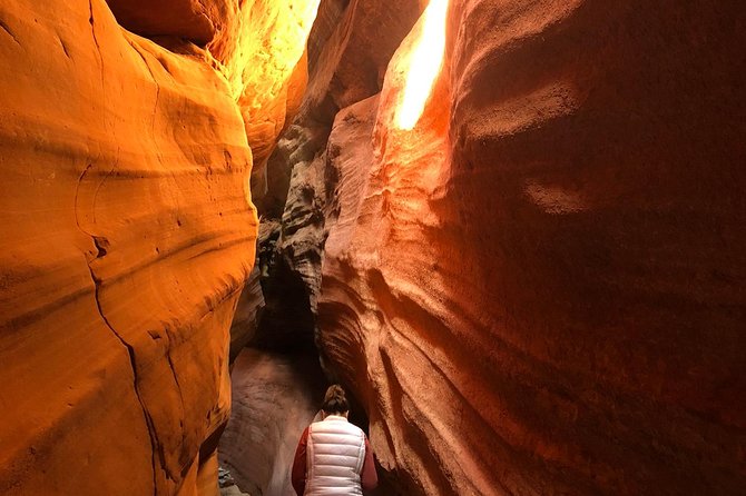 Kanab: Small-Group Peek-A-Boo Hiking Tour  – Zion National Park