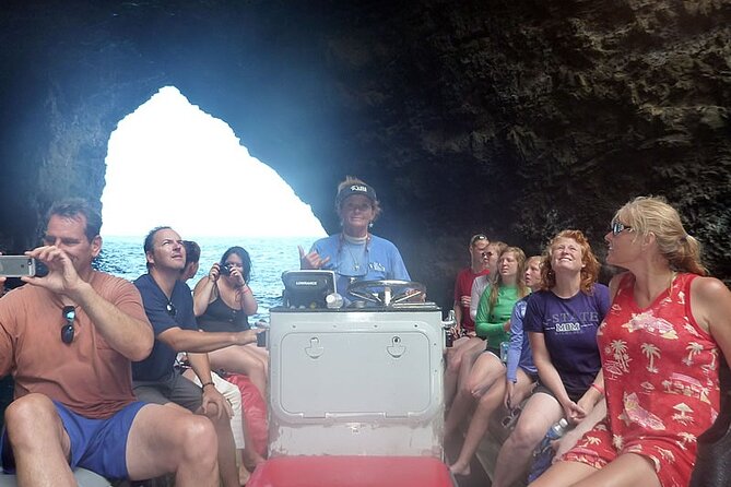 Kauais Ultimate Na Pali Coast Zodiac Boat Snorkeling & Sea Cave Eco Tour