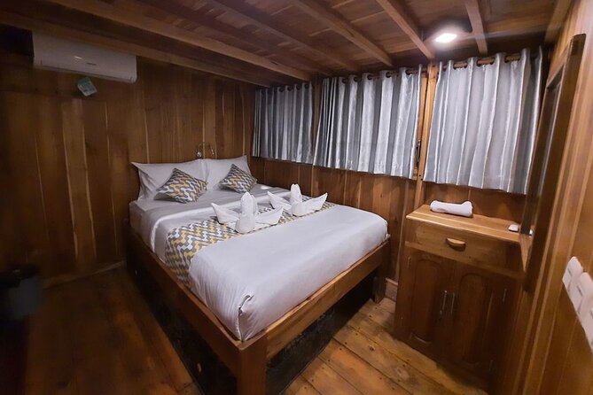 Komodo 3-Day Private Phinisi Boat Trip for Up to 8  – Labuan Bajo